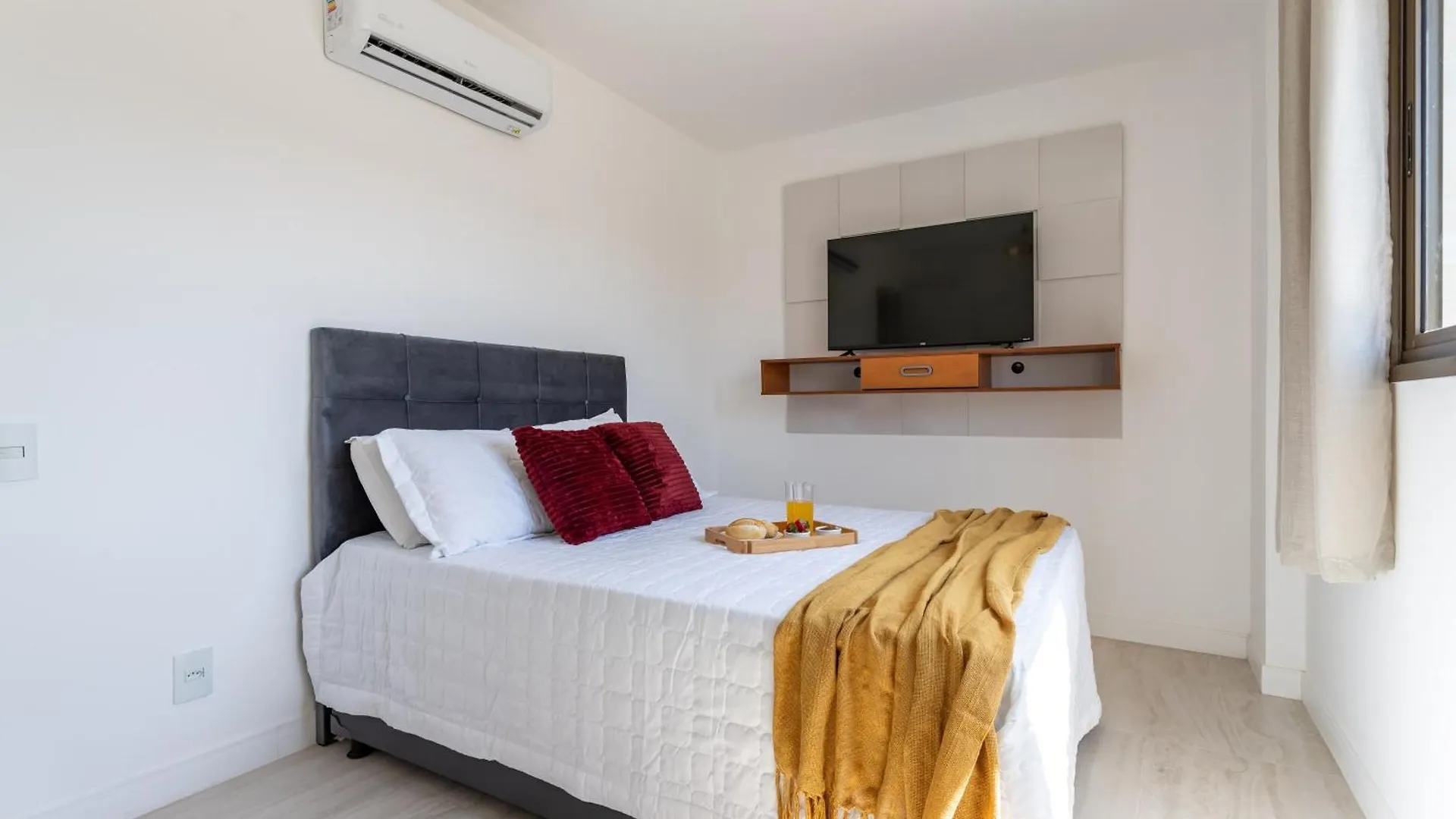 Praia dos Anjos Beach Club Condo: 2BR, Pool, 24/7 Security Arraial do Cabo 0*,  Brazil