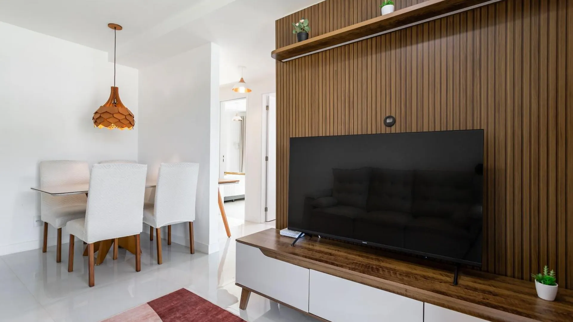 Praia dos Anjos Beach Club Condo: 2BR, Pool, 24/7 Security Arraial do Cabo Apartment