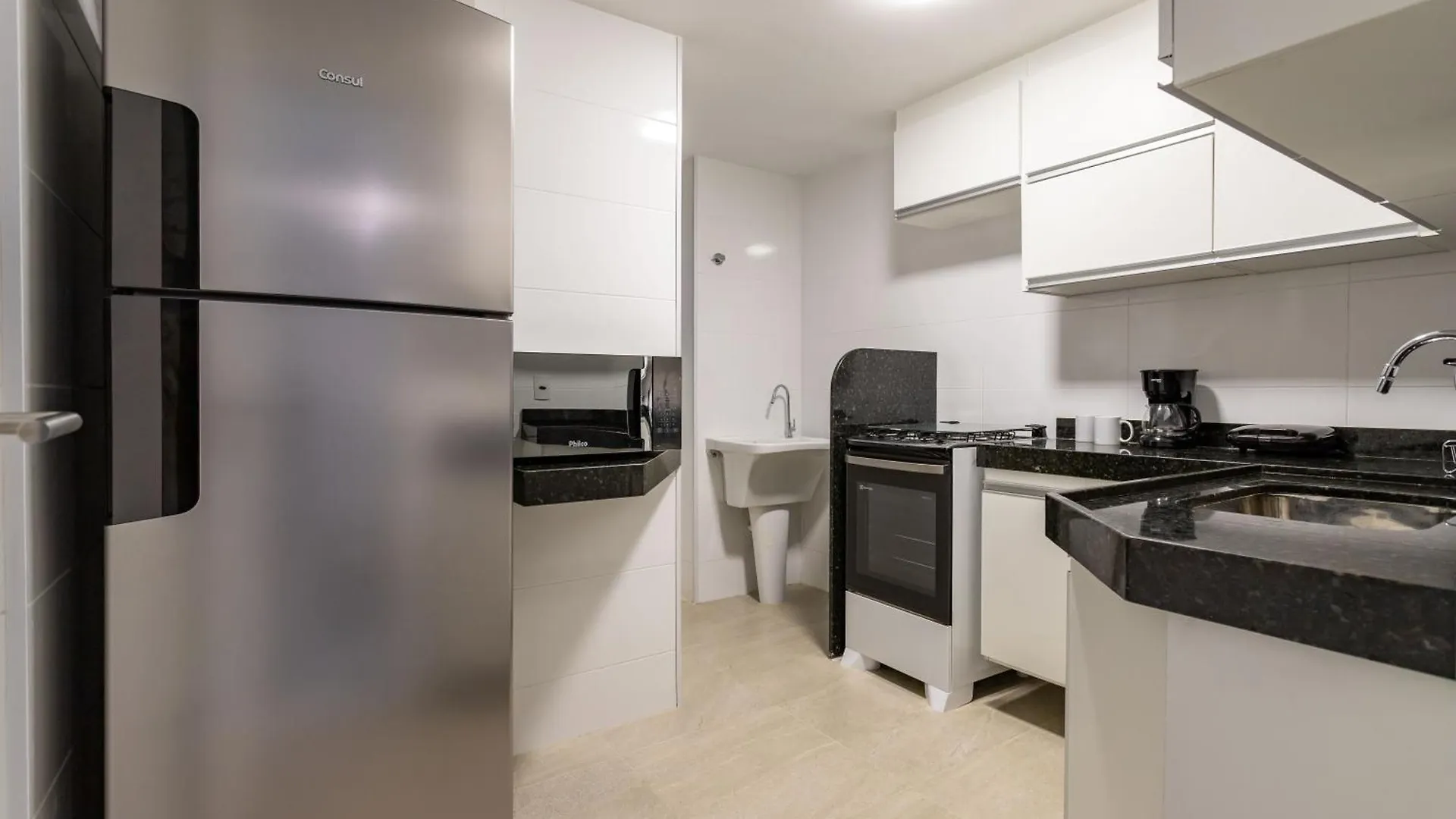 Praia dos Anjos Beach Club Condo: 2BR, Pool, 24/7 Security Arraial do Cabo 0*,