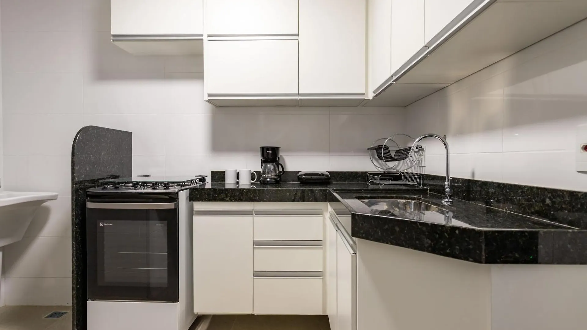 Apartment Praia dos Anjos Beach Club Condo: 2BR, Pool, 24/7 Security Arraial do Cabo