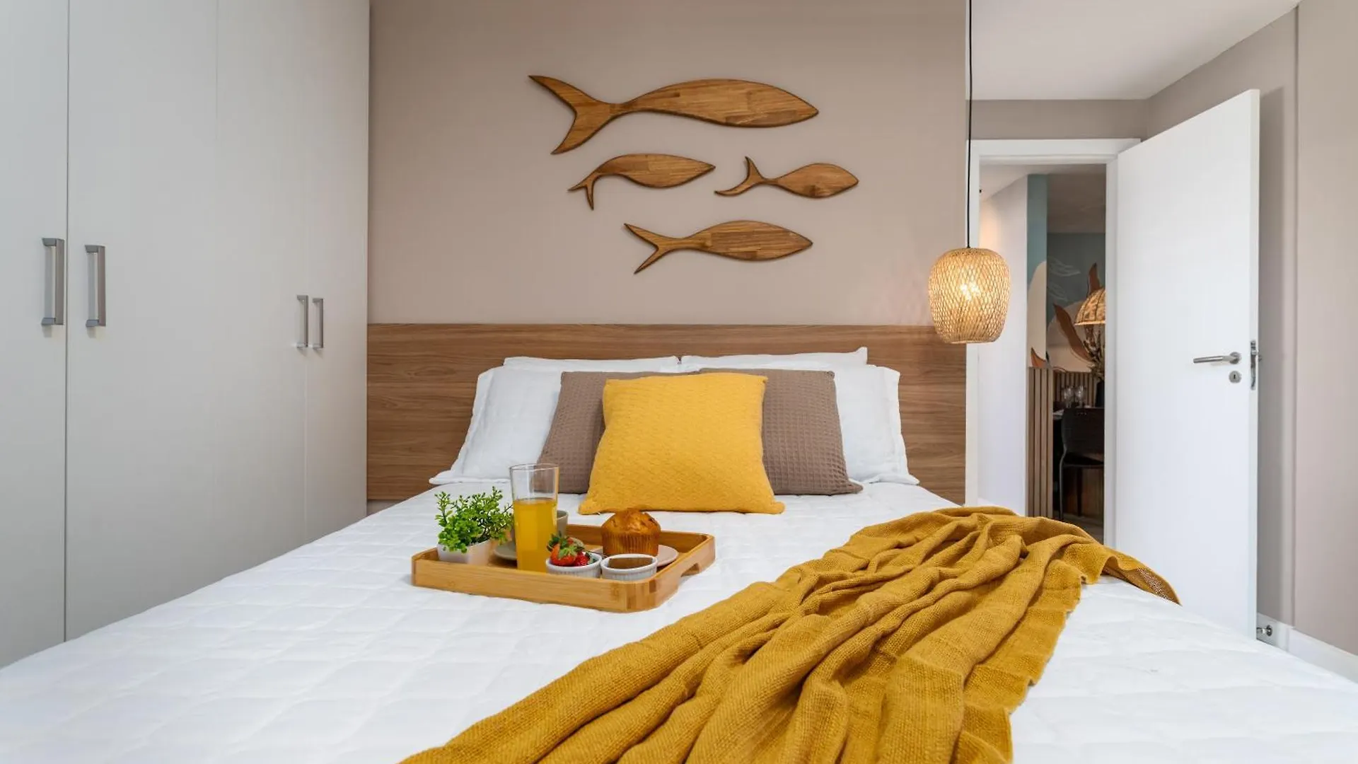 Praia dos Anjos Beach Club Condo: 2BR, Pool, 24/7 Security Arraial do Cabo Apartment