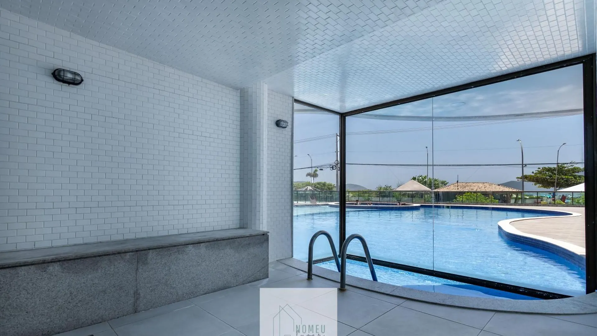 Praia dos Anjos Beach Club Condo: 2BR, Pool, 24/7 Security Arraial do Cabo Apartment