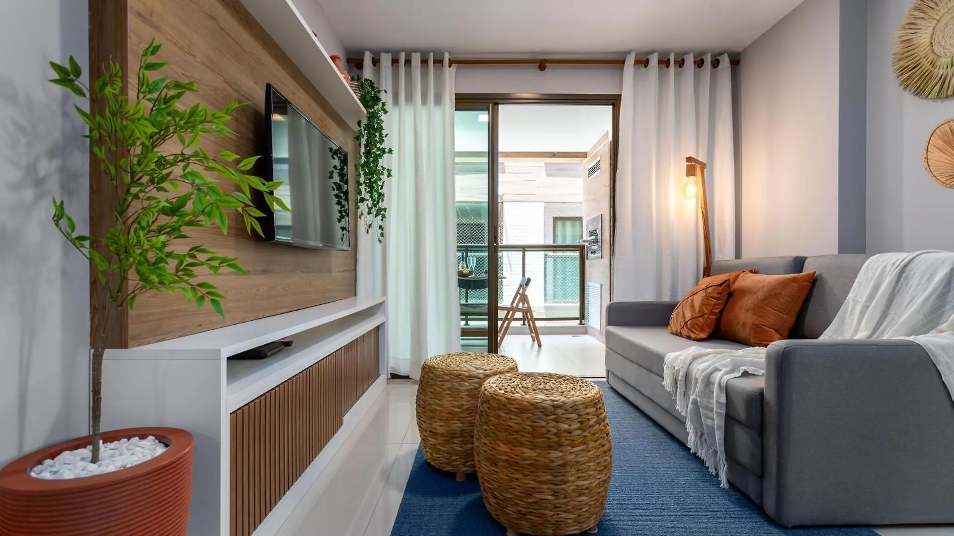 Praia dos Anjos Beach Club Condo: 2BR, Pool, 24/7 Security Arraial do Cabo 0*,  Brazil