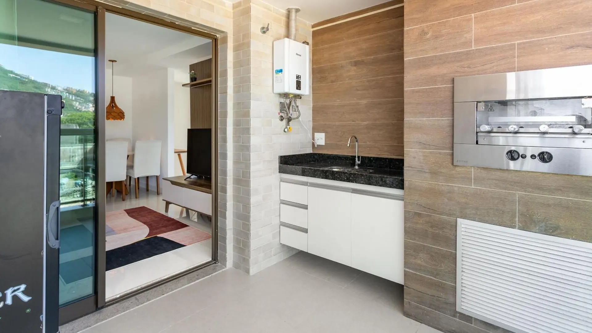 Praia dos Anjos Beach Club Condo: 2BR, Pool, 24/7 Security Arraial do Cabo