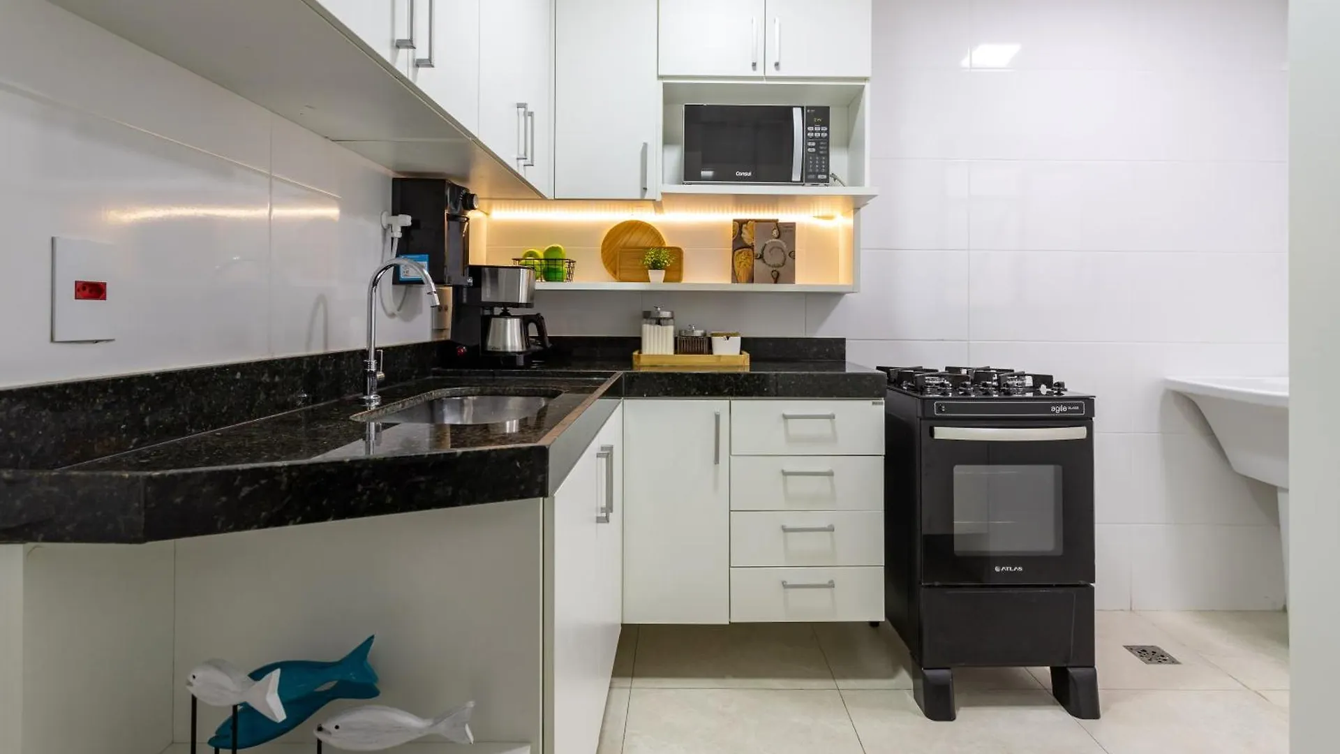 Apartment Praia dos Anjos Beach Club Condo: 2BR, Pool, 24/7 Security Arraial do Cabo