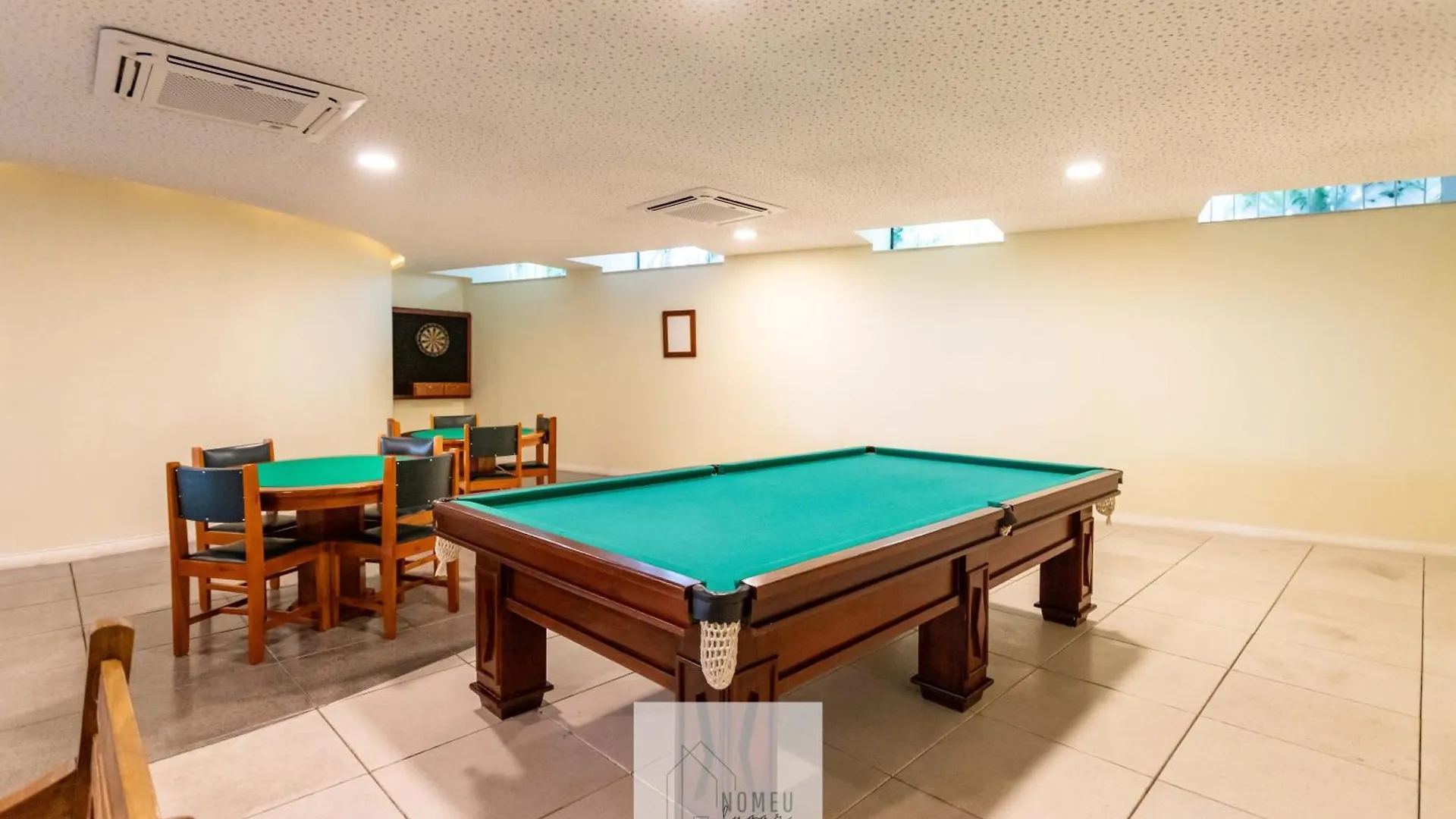 Praia dos Anjos Beach Club Condo: 2BR, Pool, 24/7 Security Arraial do Cabo Apartment
