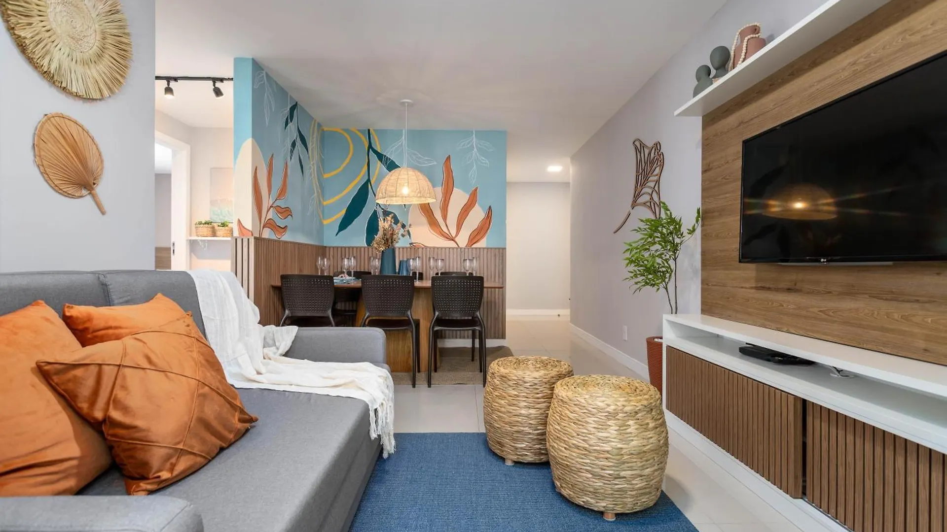 Praia dos Anjos Beach Club Condo: 2BR, Pool, 24/7 Security Arraial do Cabo Apartment